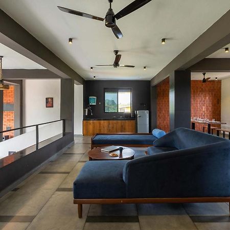 Two Villa By Stayvista With Infinity Pool, Farm & Mountain Views, Modern Interiors Karjat Bagian luar foto