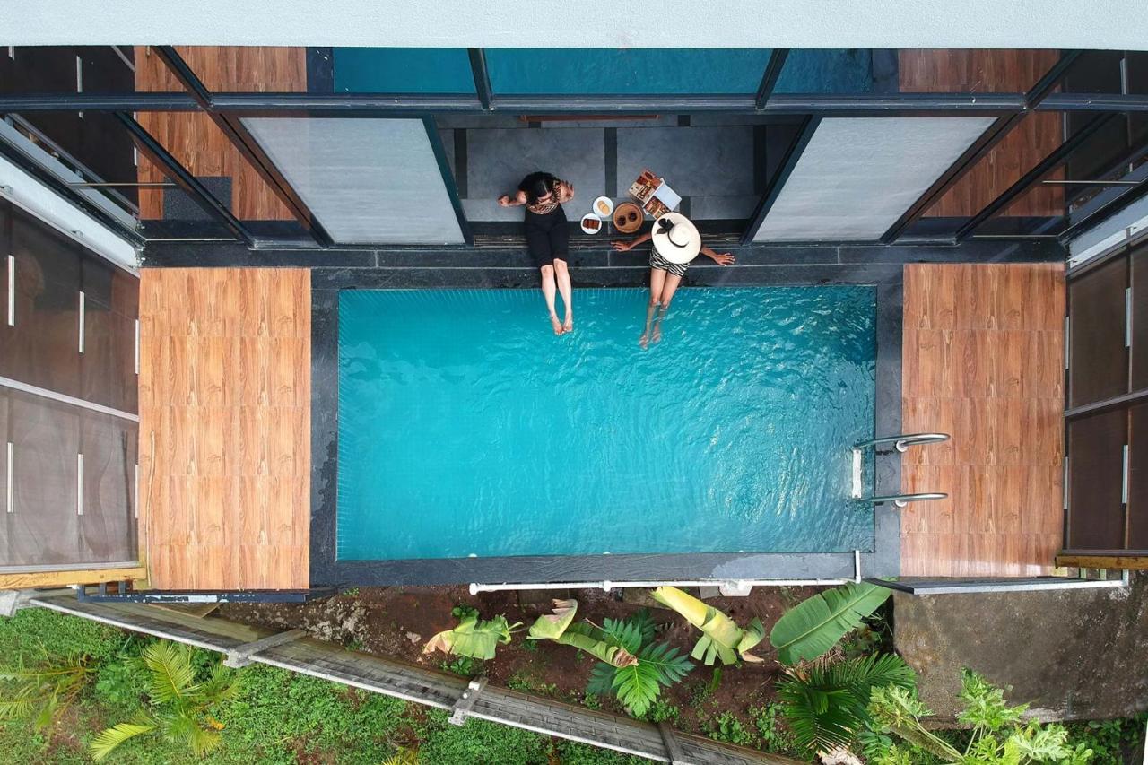 Two Villa By Stayvista With Infinity Pool, Farm & Mountain Views, Modern Interiors Karjat Bagian luar foto