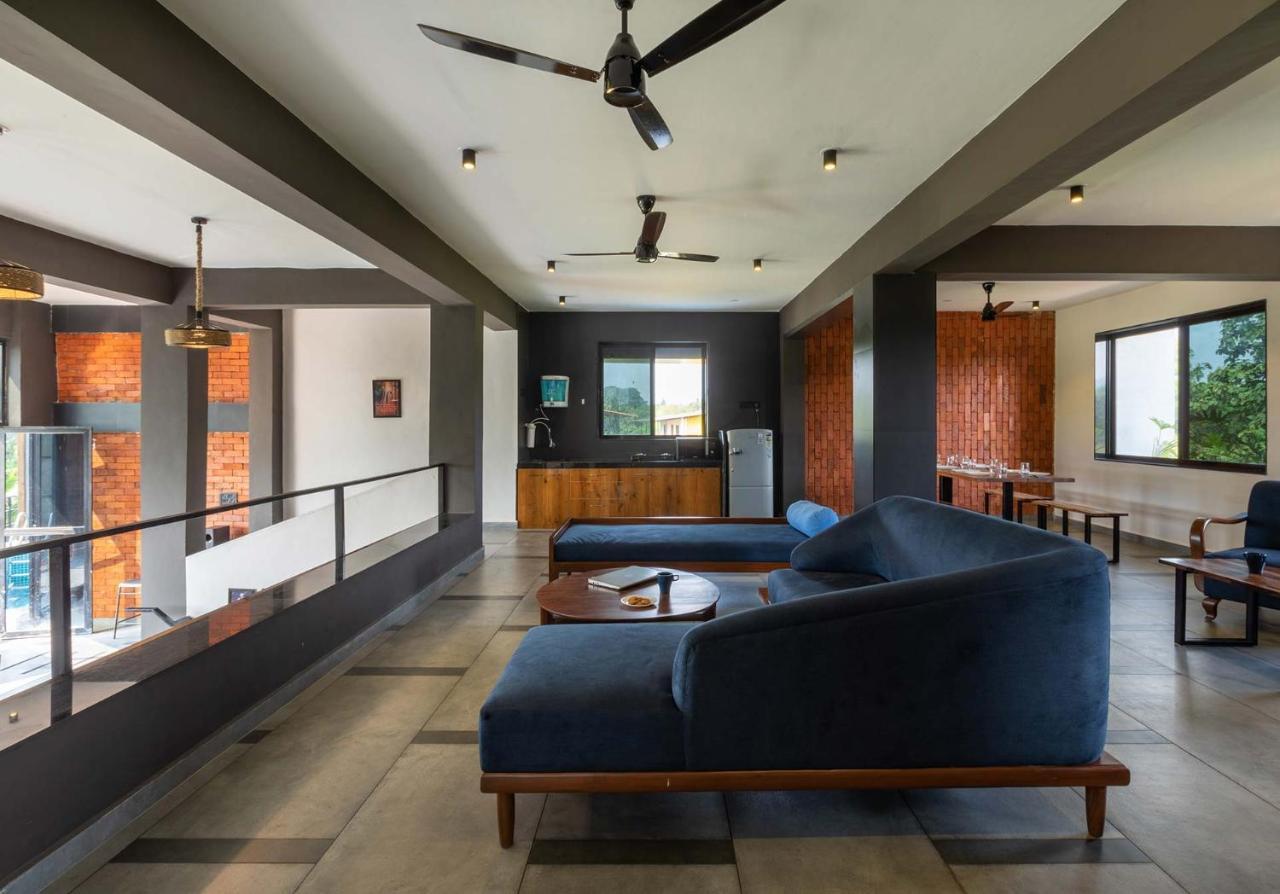 Two Villa By Stayvista With Infinity Pool, Farm & Mountain Views, Modern Interiors Karjat Bagian luar foto